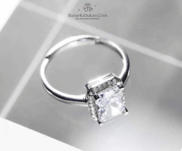 Benefits of Moissanite Diamond